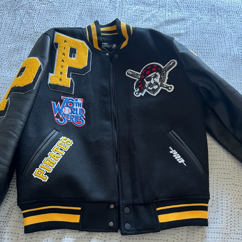 NWT the best version to Pittsburgh Pirates varsity is wool jacket with Leasleeve